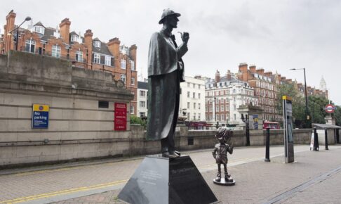 名探偵コナン 第100巻発売記念 ホームズとの記念撮影や新CMなど発表!