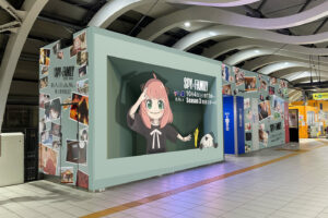 スパイファミリー アニメ放送記念! 渋谷にフランキーのタバコ屋等が出現!