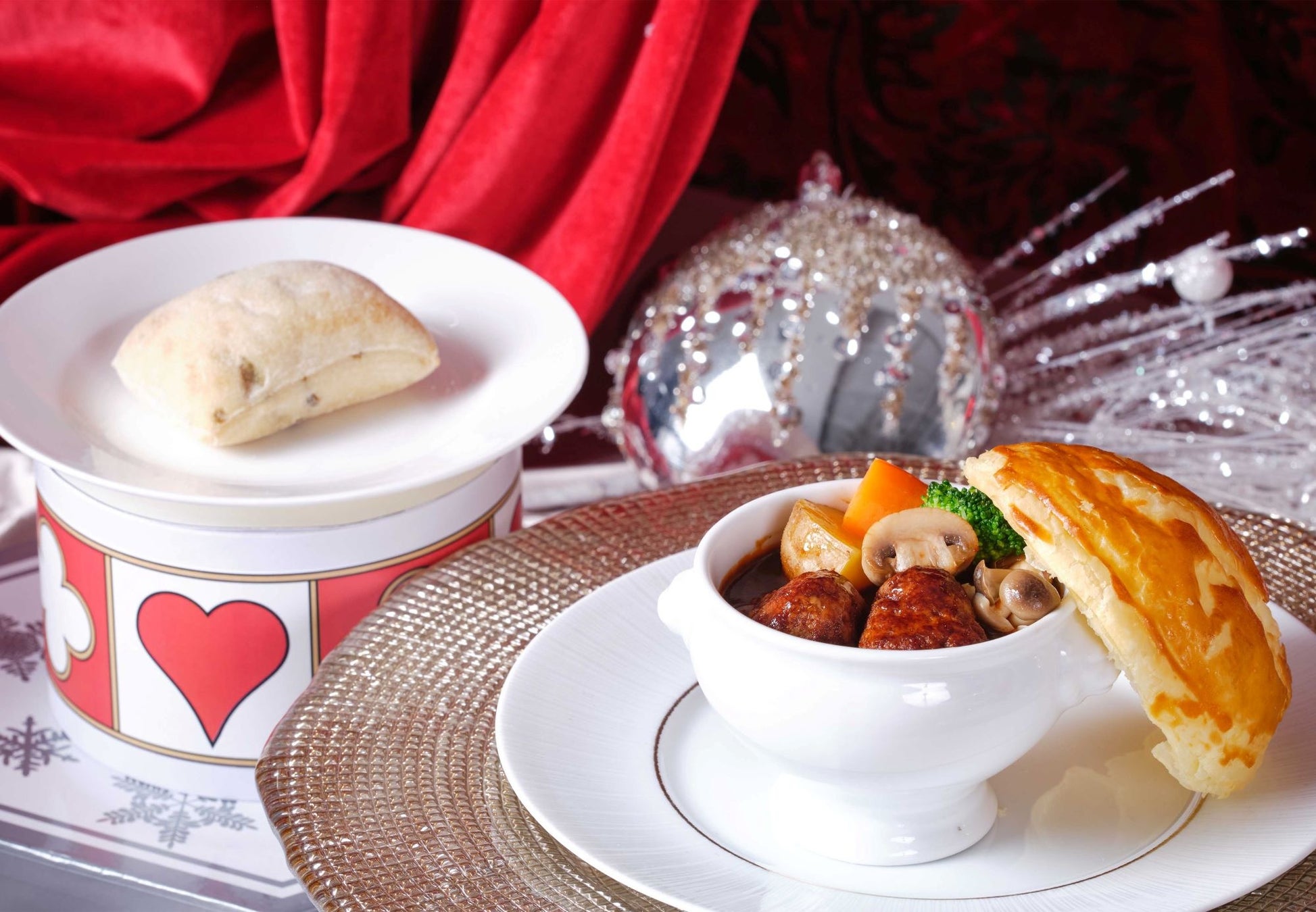 アリスのクリスマスギフトアフタヌーンティー ランチ2