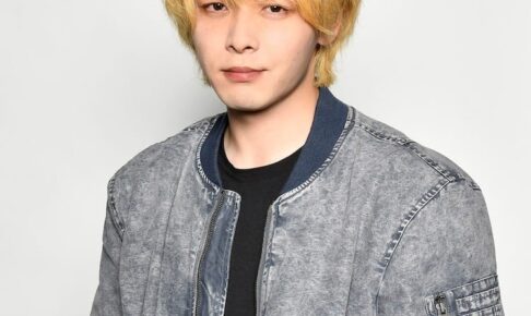 ドラマ「珈琲いかがでしょう」4月5日より放送。中村倫也の金髪姿公開!